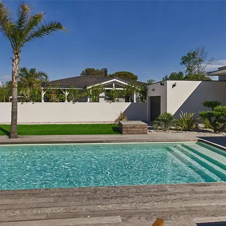 Villa Moderne Avec Piscine Privee, Pres De La - Fr-1-423-314 Le Grau-d'Agde
